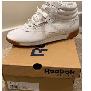 Reebok Classics Womens Size 9